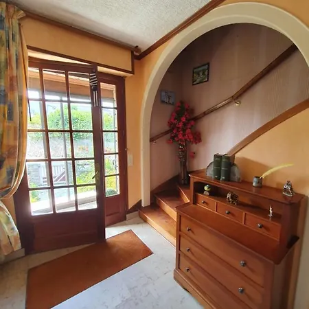 Maison Dans Le Bourg Nyaraló *