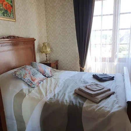 Maison Dans Le Bourg * Les Pieux